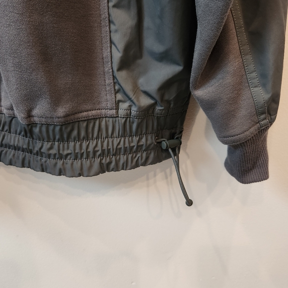 Athleta Triumph Hybrid Half Zip Sweatshirt, Green, Size US M - Picture 4 of 7